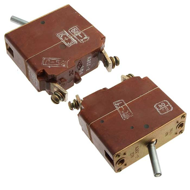 Автоматический выключатель АЗСГ2-2С   27В   2А