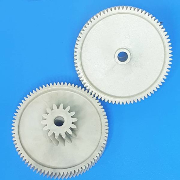 Шестерня мясорубки D=77.7/28, H34/15, отв.-8, z78/14зуб.(Косой/косой), Panasonic/Polaris