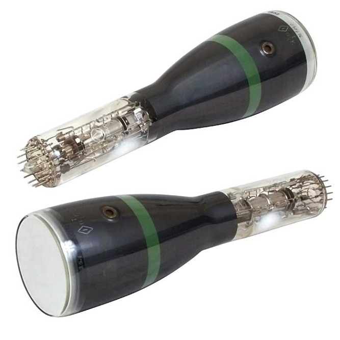 Электронно-лучевая трубка 10ЛО2И