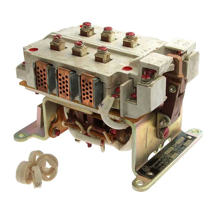 Контактор КНТ123М