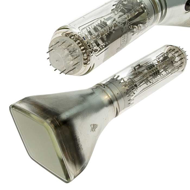 Электронно-лучевая трубка 11ЛО3В